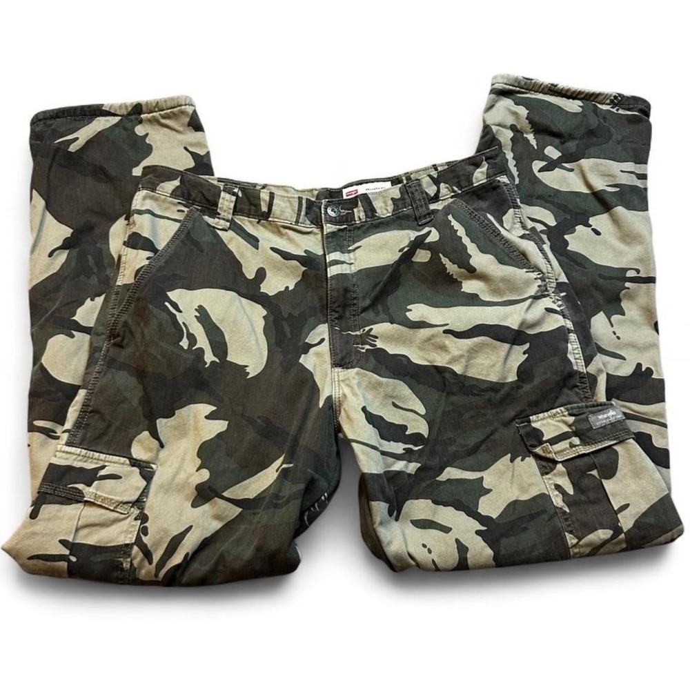 WRANGLER Army Relaxed Fit Camo FLEECE Lined Cargo Pants fit 36x32‎